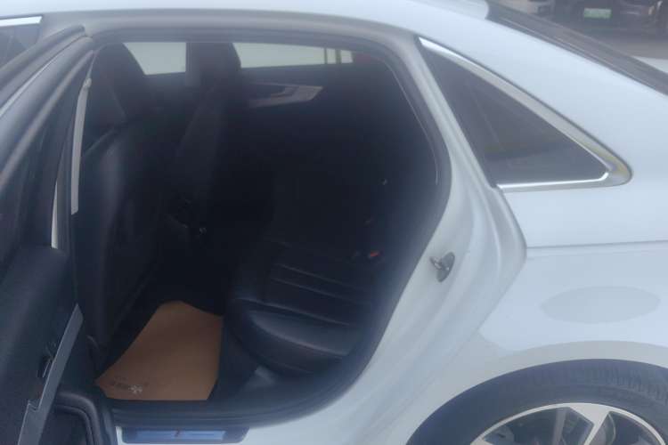 Used Audi A4L 2019 40 TFSI Fashion Edition China VI Emission Standard