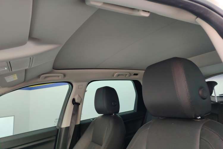 Used Land Rover Discovery Sport 2018 240 PS SE Version
