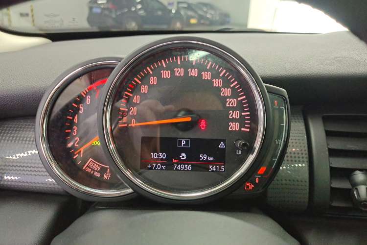 Used  MINI 2016 1.5T COOPER Five-Door Edition
