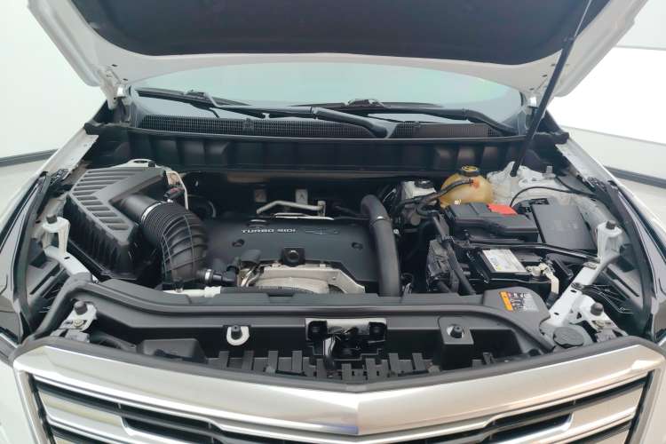 Used Cadillac XT5 2018 25T Luxury Model
