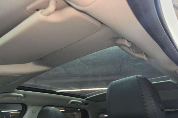 Used Land Rover Discovery Sport 2018 240 PS PURE Edition
