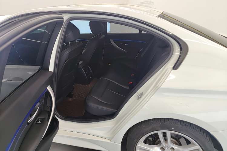 Used BMW 3 Series 2019 320i M Sport Package
