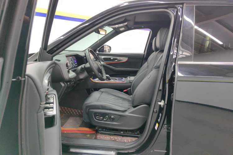 Used GAC Trumpchi GS8 2022 Dual-Engine Series 2.0TM Two-Wheel Drive Prestige Edition (7 Seats)