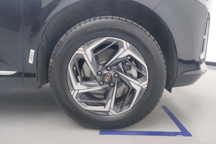 Used Hongqi HS3 2023 1.5T Two-Wheel Drive Shanwei Edition
