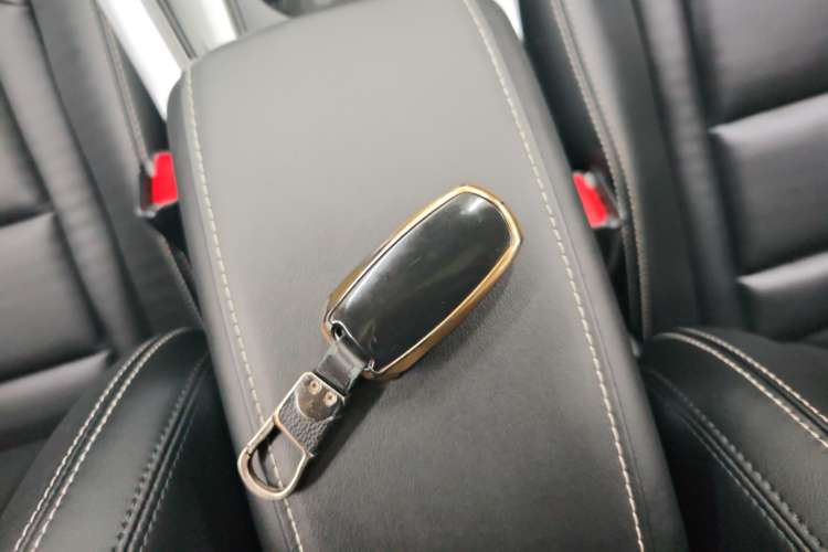 Used Geely Auto Emgrand X7 Sport 2016 1.8TD Automatic ZhiShang Model
