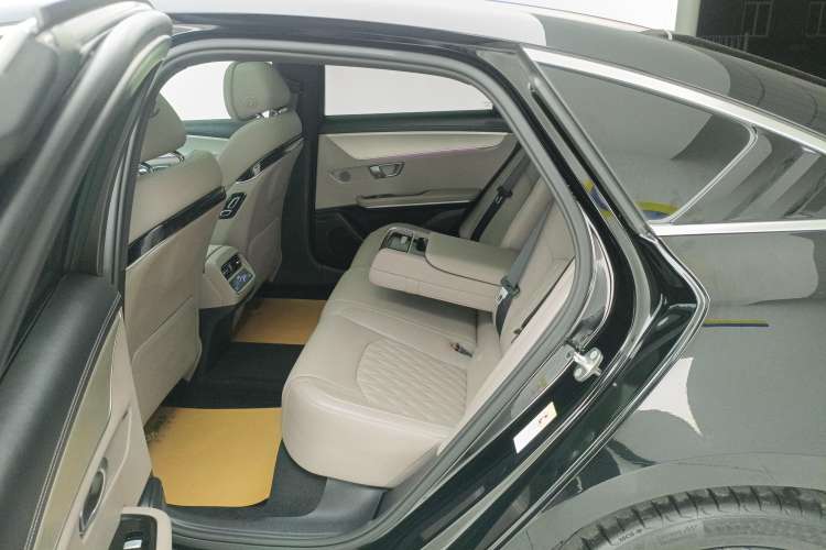 Used BYD Han 2025 DM-i 125KM Prestige Model
