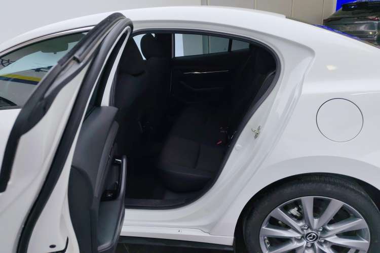 Used Mazda Mazda 3 Axela 2023 2.0L Automatic ZhiXuan Edition
