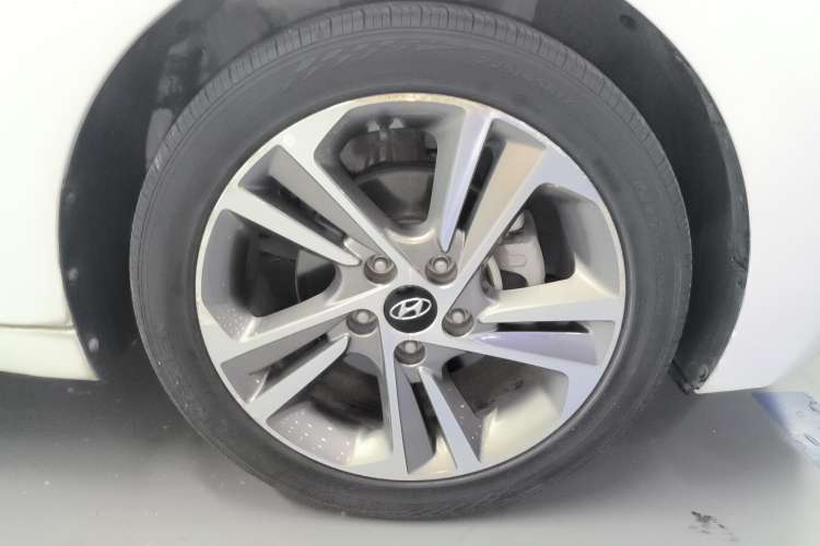 Used Hyundai Elantra 2016 1.6L Automatic ZhiXuan – Elite Version
