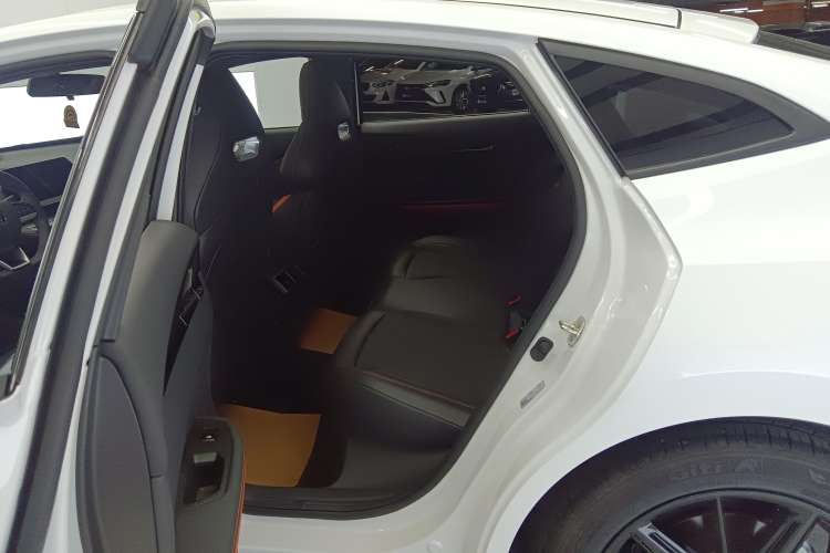 Used Changan UNI-V 2023 1.5T Premium Model
