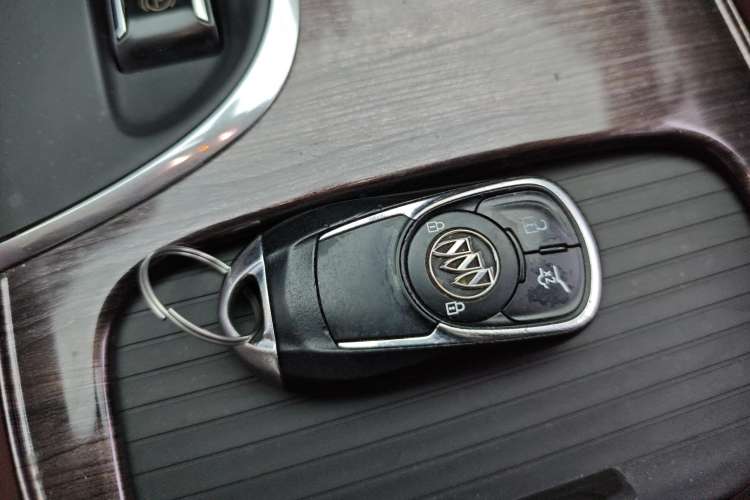 Used Buick Envision 2017 28T Four-Wheel Drive Elite Model
