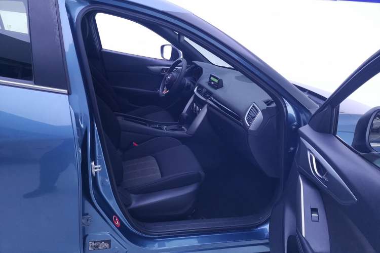 Used Mazda CX-4 2018 2.0L Automatic Two-Wheel Drive Blue Sky Dynamic Version China V Standard
