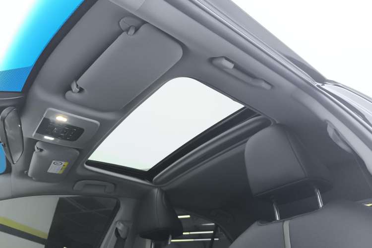 Used Toyota Camry 2023 2.0G Luxury Edition
