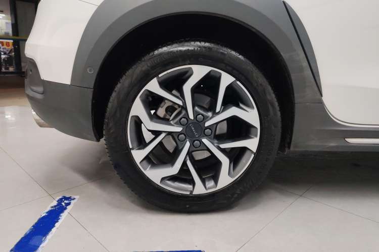 Used Lynk & Co 02 2019 1.5T DCT Two-Wheel Drive Pro Edition China VI Standard
