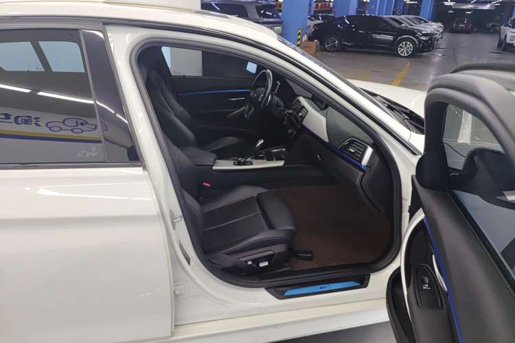 Used BMW 3 Series 2019 320i M Sport Package
