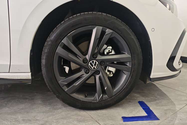 Used Volkswagen Golf 2023 Facelift 280TSI DSG R-Line Lite
