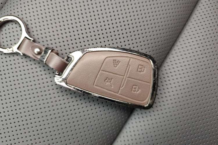 Used Buick Envision 2023 Encore S 552T Two-Wheel Drive Luxury Model
