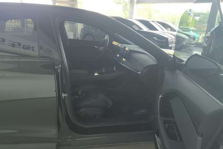 Used MG 7 2023 2.0T Automatic Trophy+ Ignition Glory Edition
