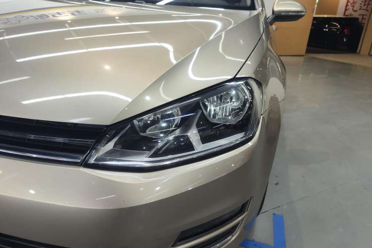 Used Volkswagen Golf 2016 230TSI Automatic Comfort Version
