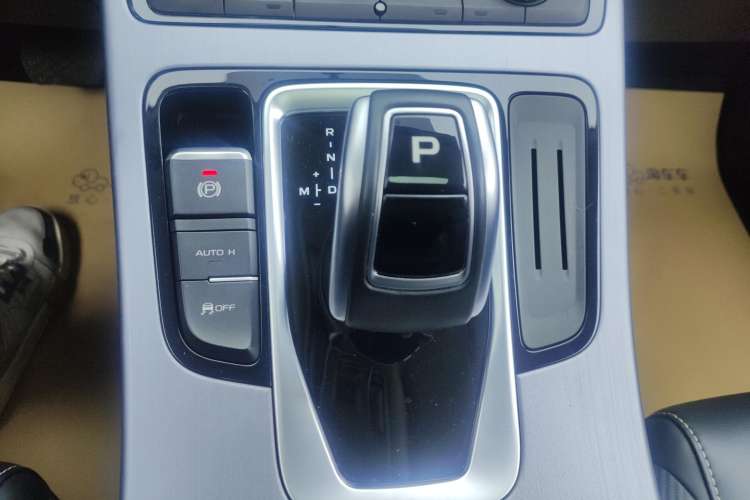 Used Geely Auto Emgrand X7 Sport 2021 Million Edition 1.8TD DCT Two-Wheel Drive Comfort Model