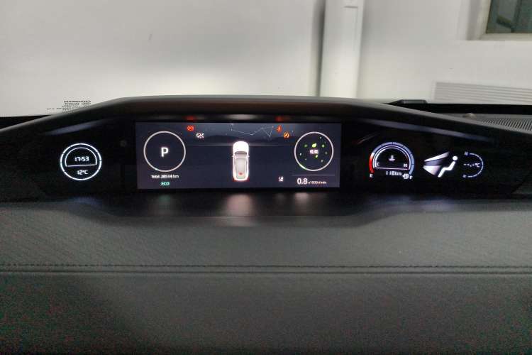 Used Changan UNI-V 2022 1.5T Prestige Version
