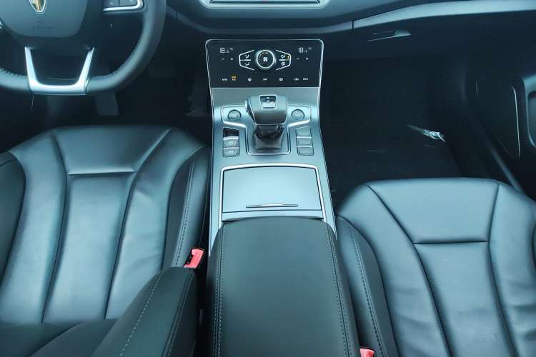 Used Hongqi H5 2022 Classic Model Facelift 1.8T Automatic Smart Connect Flagship Edition
