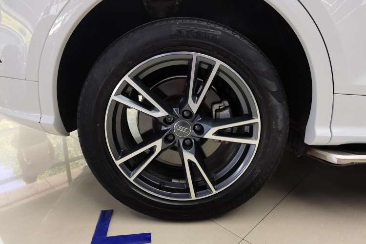 Used Audi Q5L 2020 Updated 40 TFSI Prestige Fashion Edition
