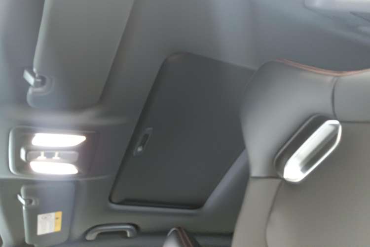 Used Changan UNI-V 2023 1.5T Premium Model
