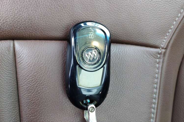 Used Buick GL6 2019 18T 6-Seater Connected Luxury Version China VI Standard
