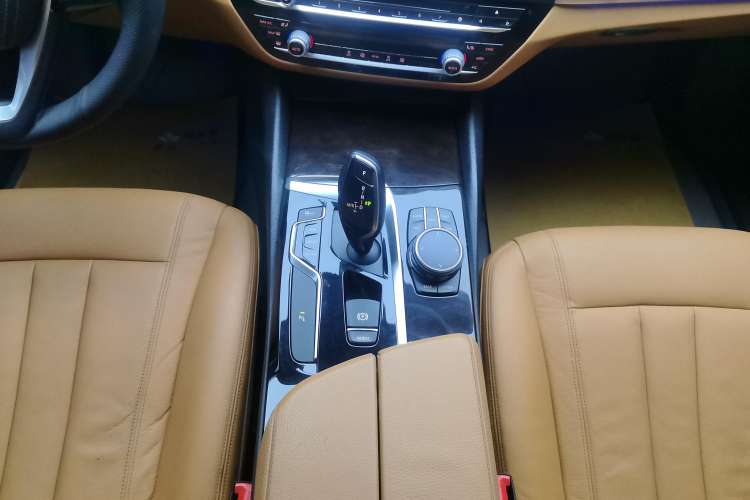 Used BMW 5 Series 2018 528Li Launch Special Edition
