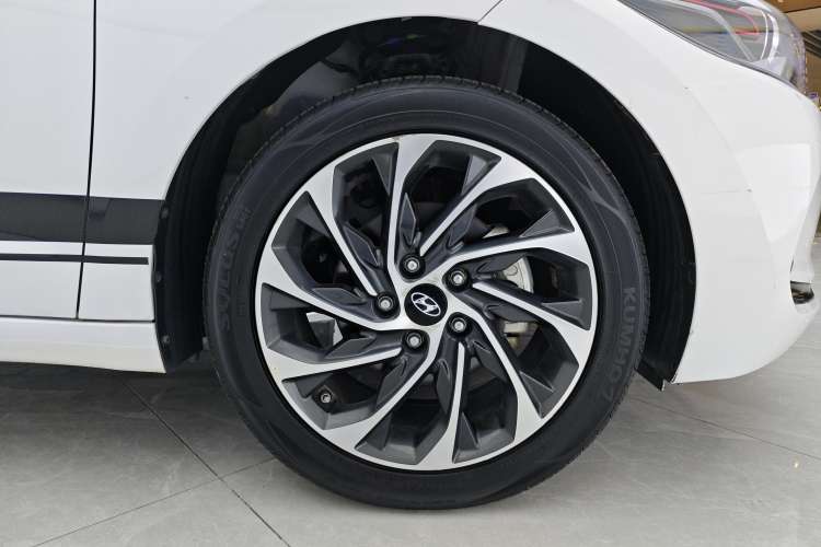 Used Hyundai Elantra 2019 1.4T Dual-Clutch Xuan Dong · Dynamic Model
