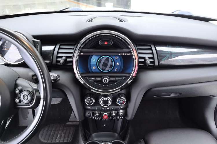 Used  MINI 2020 1.5T COOPER Classic Edition
