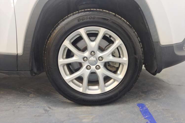 Used  Cherokee 2017 2.4L Leading Edition
