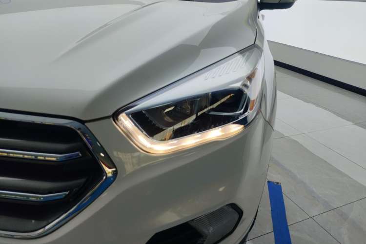 Used Ford Kuga 2019 EcoBoost 180 Two-Wheel-Drive Platinum Edition China VI Standard