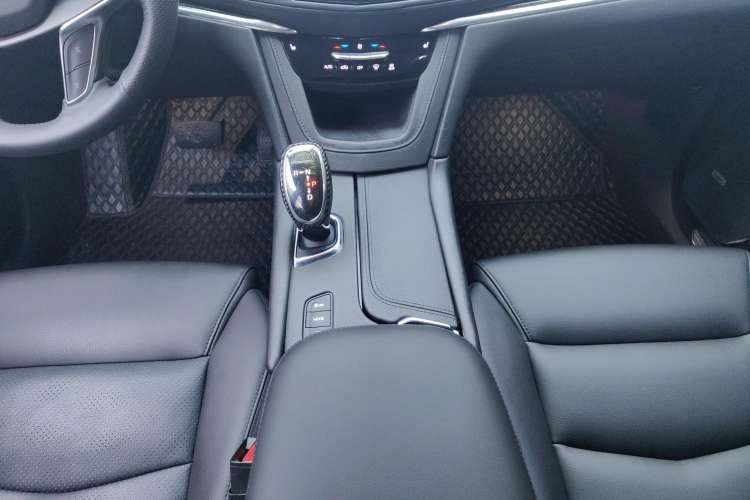 Used Cadillac XT5 2018 28E Four-Wheel Drive Tech Version
