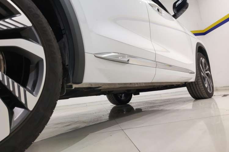 Used Geely Auto Monjaro L 2024 2.0TD High-Power Automatic Two-Wheel Drive Skyline Edition
