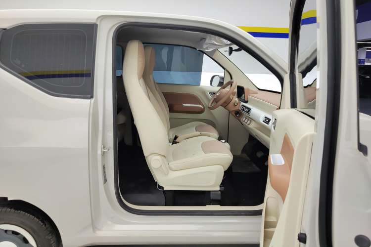 Used Wuling Hongguang MINIEV 2024 3rd Generation 215km Youth Edition
