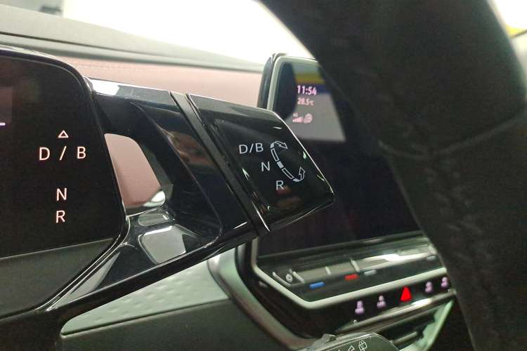 Used Volkswagen ID.6 X 2022 Intelligent Long-Range Version
