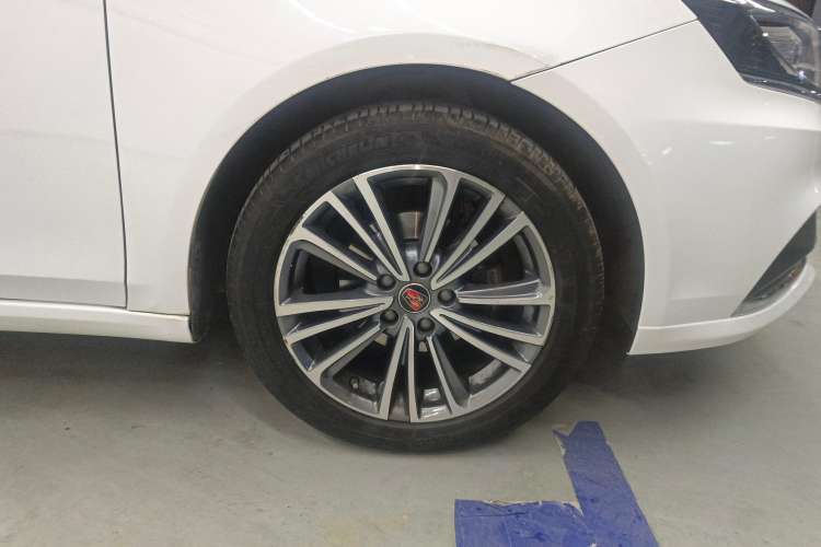 Used Roewe i6 2020 PLUS 1.6L CVT 4G Connected Glory Flagship Edition
