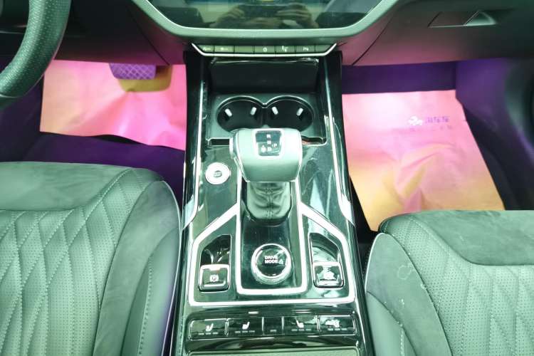 Used Hongqi HS5 2022 Revised Version 2.0T Smart Connect Flagship Edition