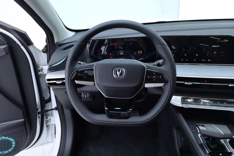 Used Changan Eado 2023 Changan Edition PLUS Blue Whale NE 1.4T GDI DCT Prestige Version
