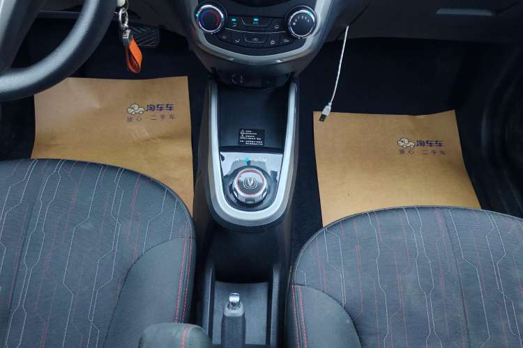 Used Changan Benni 2015 1.4L IMT Sunroof Version China IV Standard
