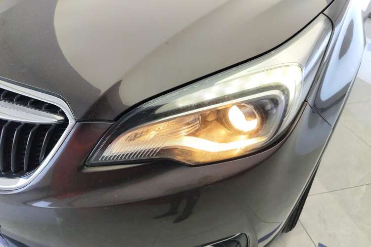 Used Buick Envision 2018 20T Two-Wheel-Drive Elite Model
