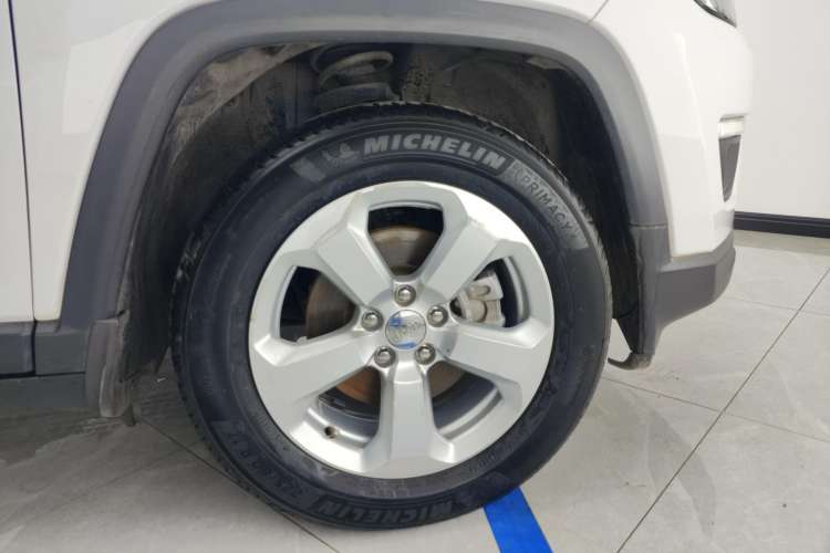 Used  Compass 2019 200T Automatic Family Edition - Connected Large Screen Version
