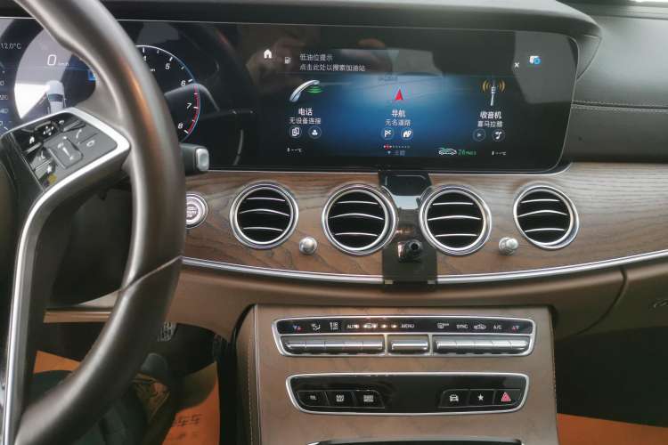 Used Mercedes-Benz E-Class 2022 Revised Version E 300 L Fashion Edition
