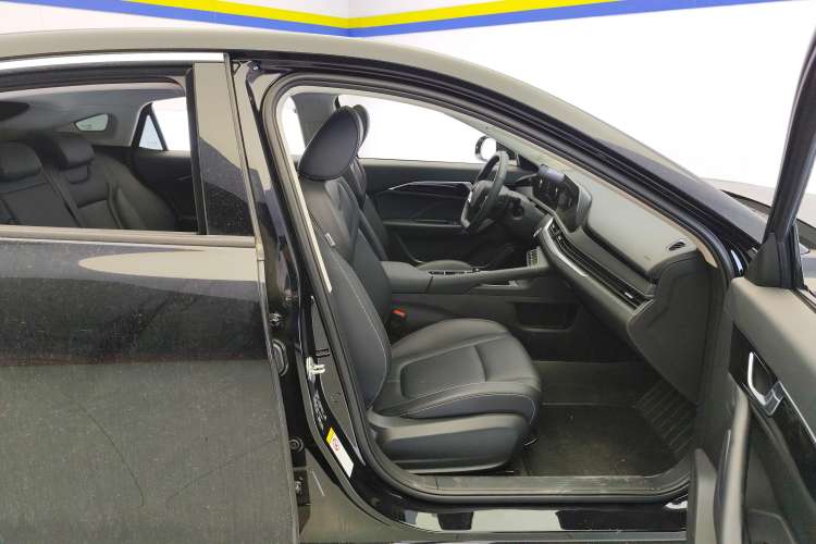 Used Bestune B70 2025 Dragon Edition 1.5T Enjoyment Model
