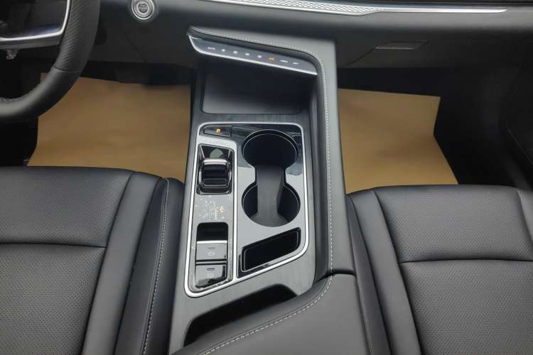 Used Bestune B70 2025 Dragon Edition 1.5T Enjoyment Model
