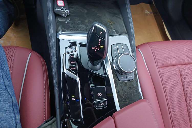 Used BMW 5 Series 2022 Second Facelift 525Li M Sport Package
