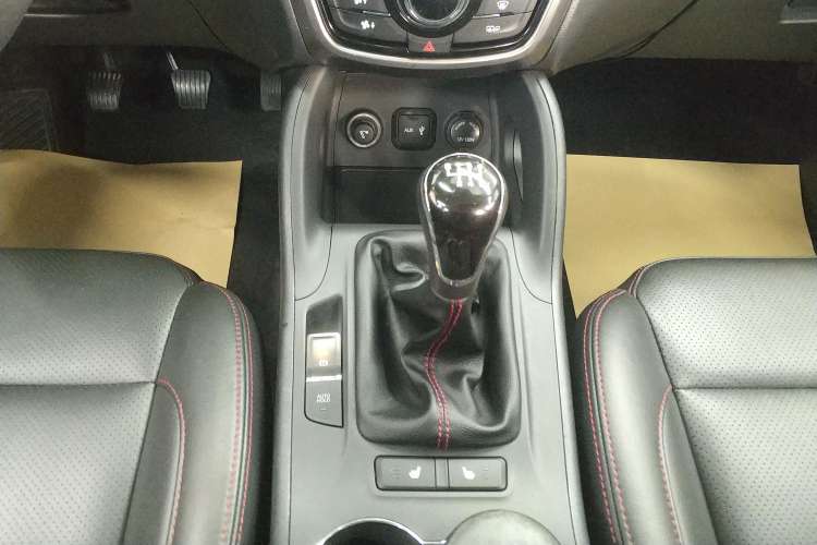 Used Changan CS75 2014 2.0L Manual Leading Version China IV Standard
