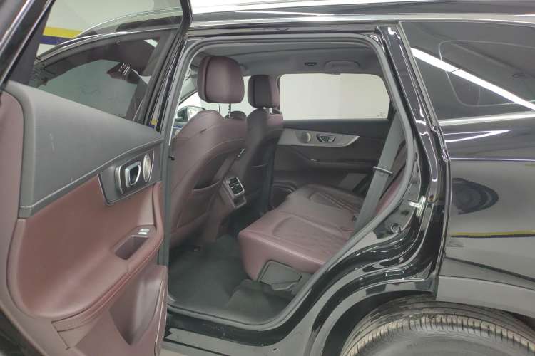 Used Chery Tiggo 8 PRO 2024 Champion Edition 390T Two-Wheel Drive Peak Version 5 Seats
