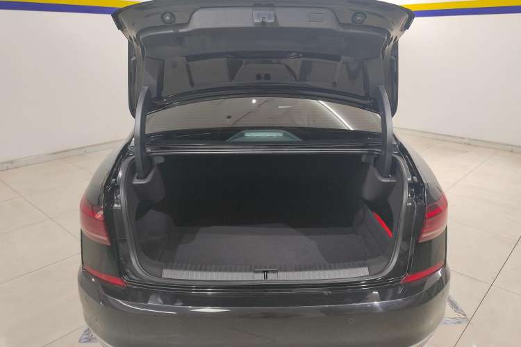 Used Volkswagen Passat 2022 330TSI Starry Luxury Edition
